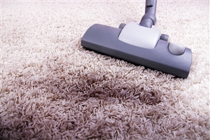 trucos-caseros-para-limpiar-alfombras-y-moquetas-de-forma-natural_l5ex3